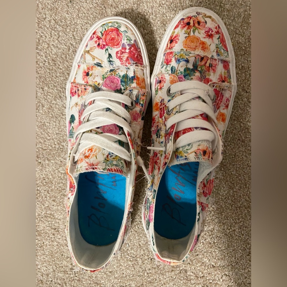 Women’s Blowfish Malibu Slip Ons (size 10)